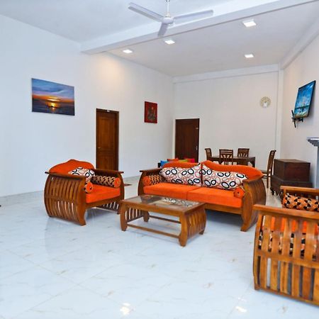 Thinaya Lake Resort Anuradhapura Exteriör bild