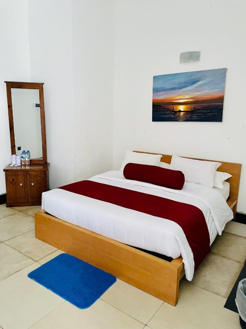 Thinaya Lake Resort Anuradhapura Exteriör bild