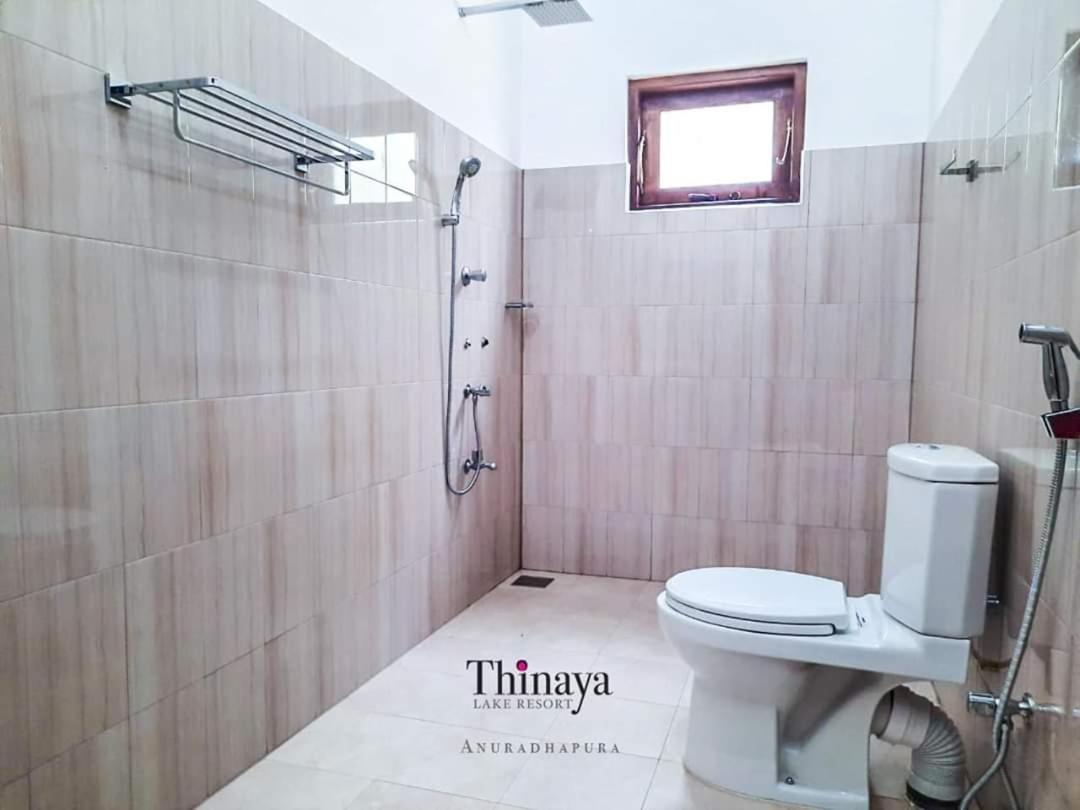 Thinaya Lake Resort Anuradhapura Exteriör bild